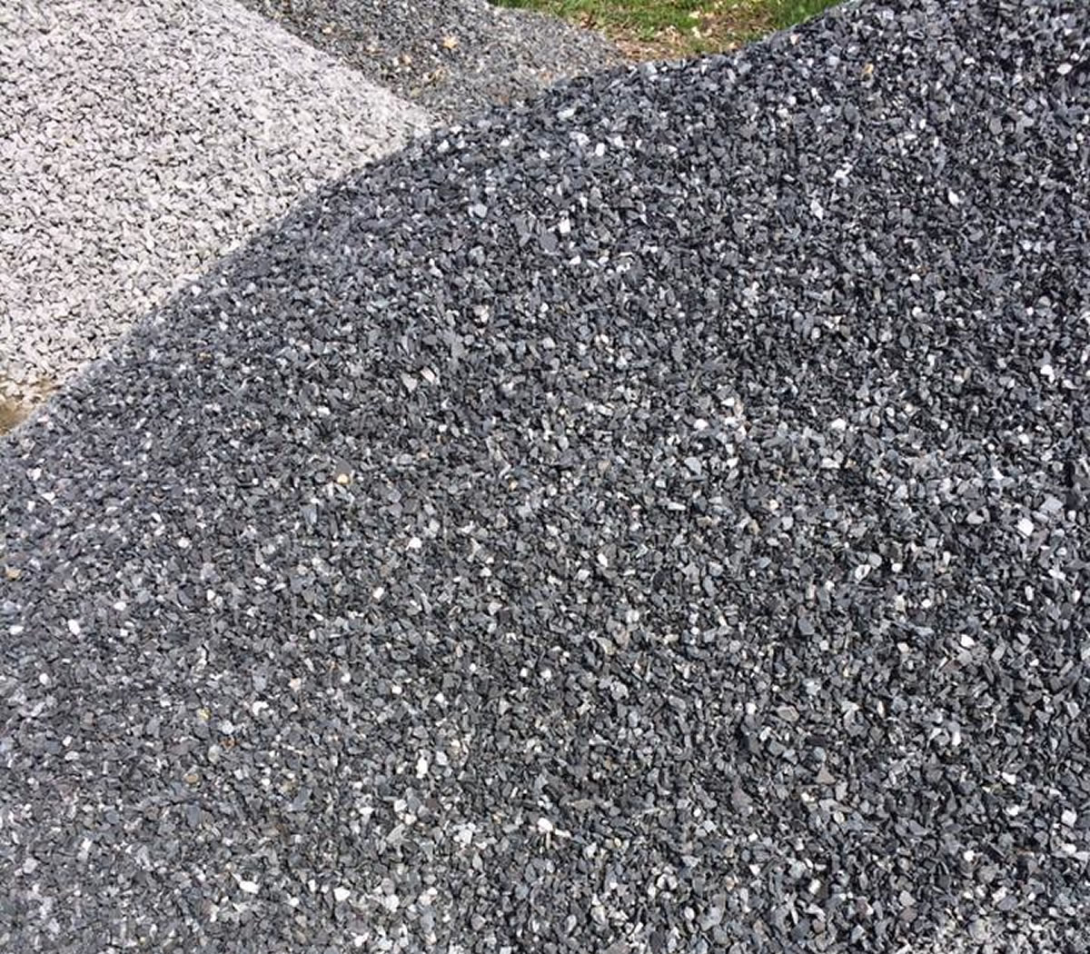 https://centralmainemulch.com/wp-content/uploads/2020/04/central-maine-crushed-stone-company-delivery-sq.jpg